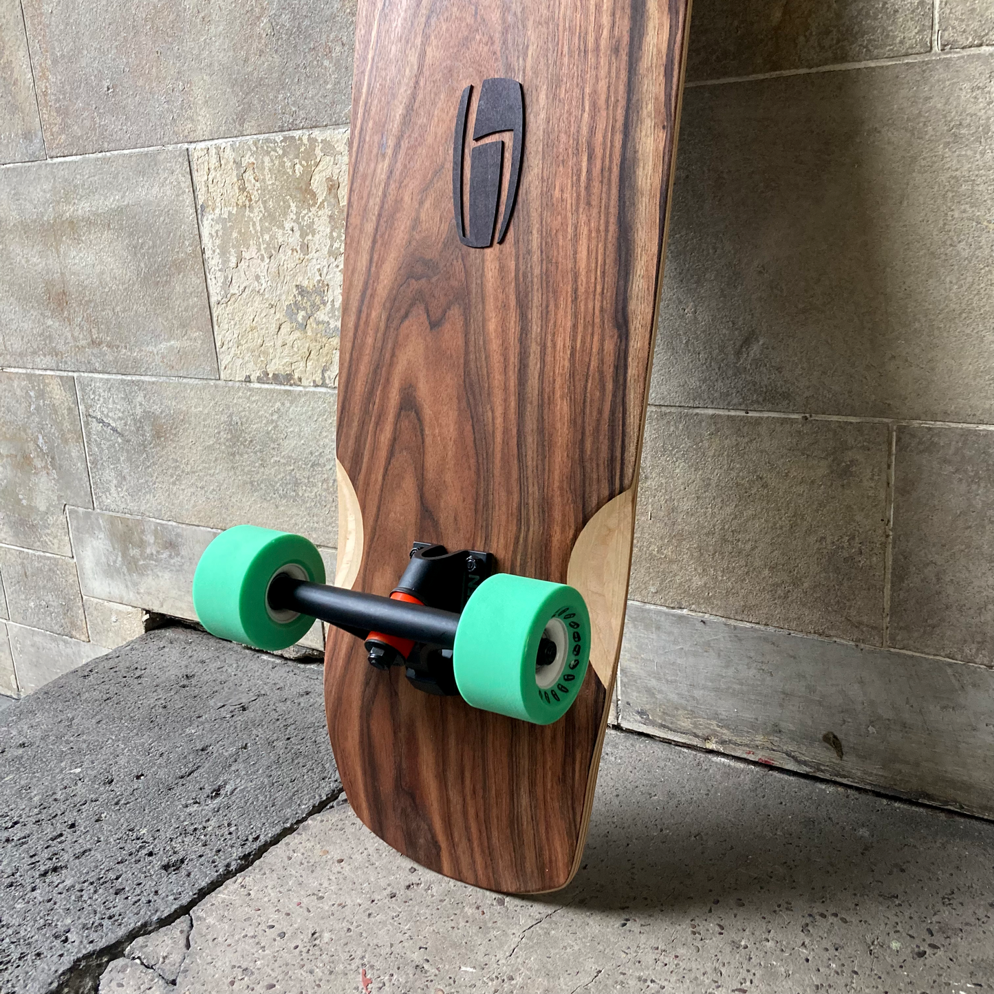 Olson & Hekmati :: Complete Longboard :: Freeride Cruiser :: FC87 :: 87 cm